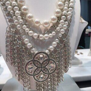 Premier Designs Girl's Best Friend Necklace WITHOUT enhancer